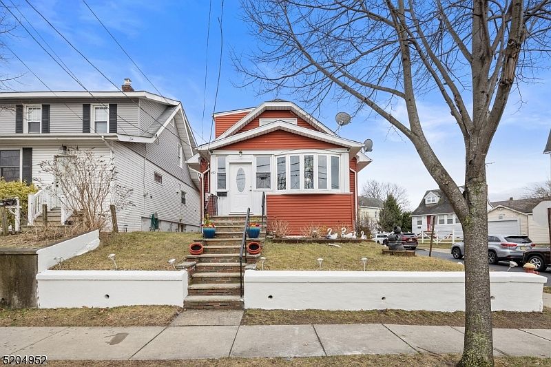 1st image of 459 Highland Ave