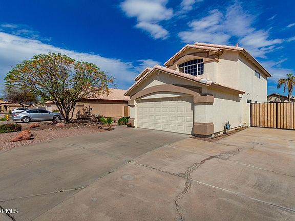3rd image of 1543 S PICO Circle