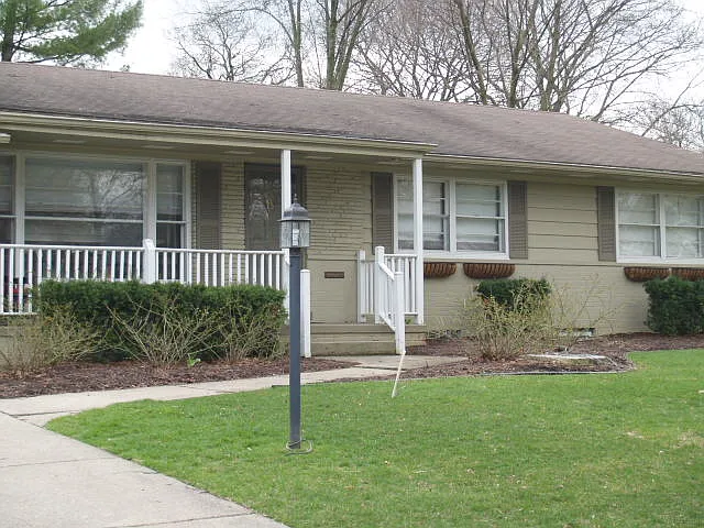 275 Bryn Mawr Rd photo 1