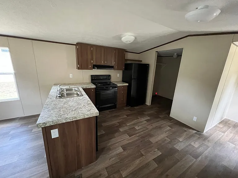 10001 Garners Ferry Rd #C4 — Photo 2