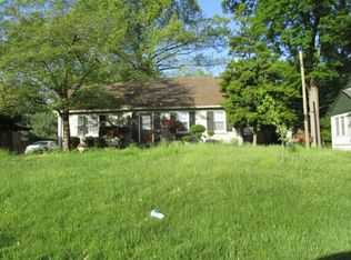 230 Fairmeade Rd, Saint Matthews, KY 40207