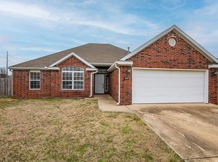 520 Bonanza St, Centerton, AR 72719