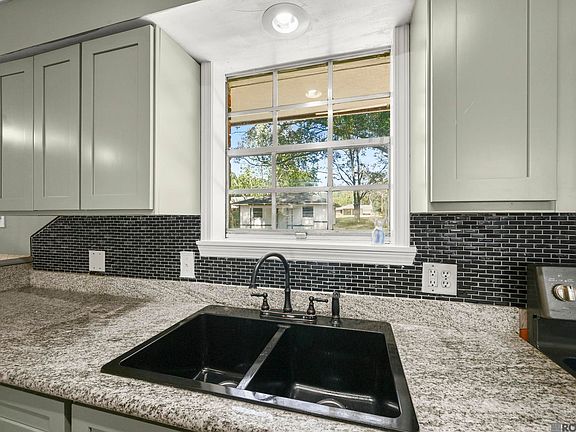 5th image of 7841 Gov Wickliffe Ave