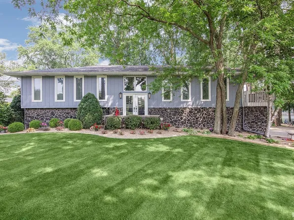 54166 Eastview Dr, Bristol, IN 46507