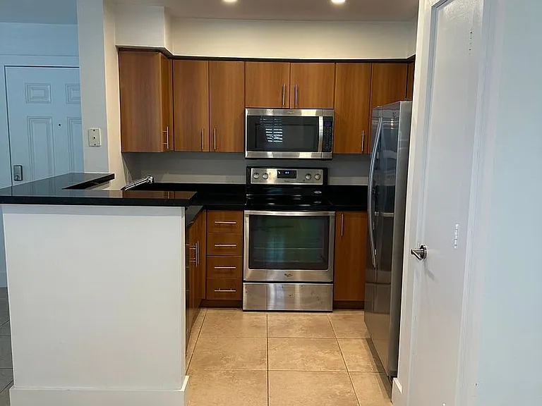 1275 Crystal Way #G — Photo 1