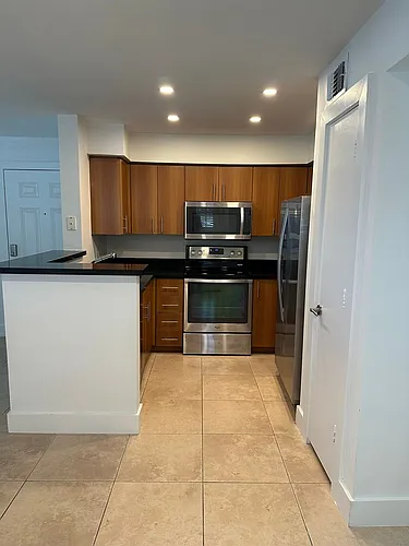 1275 Crystal Way #G Photo 1