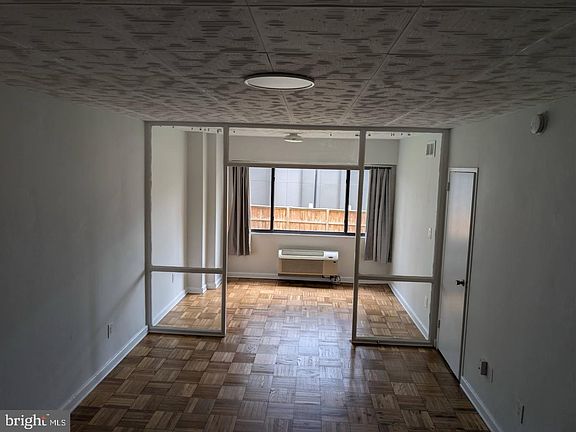 3rd image of 2141 I St NW APT 210
