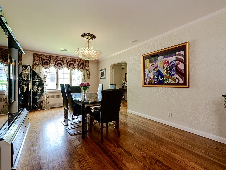 928 Northfield Rd — Photo 24