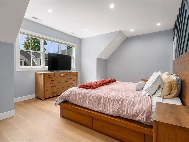 115 Summer St #1 — Photo 7