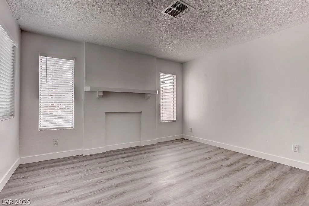 Photo 2 of 23 - 921 Snug Harbor St #D - Las Vegas, NV Building Photo - 921 Snug Harbor St #D