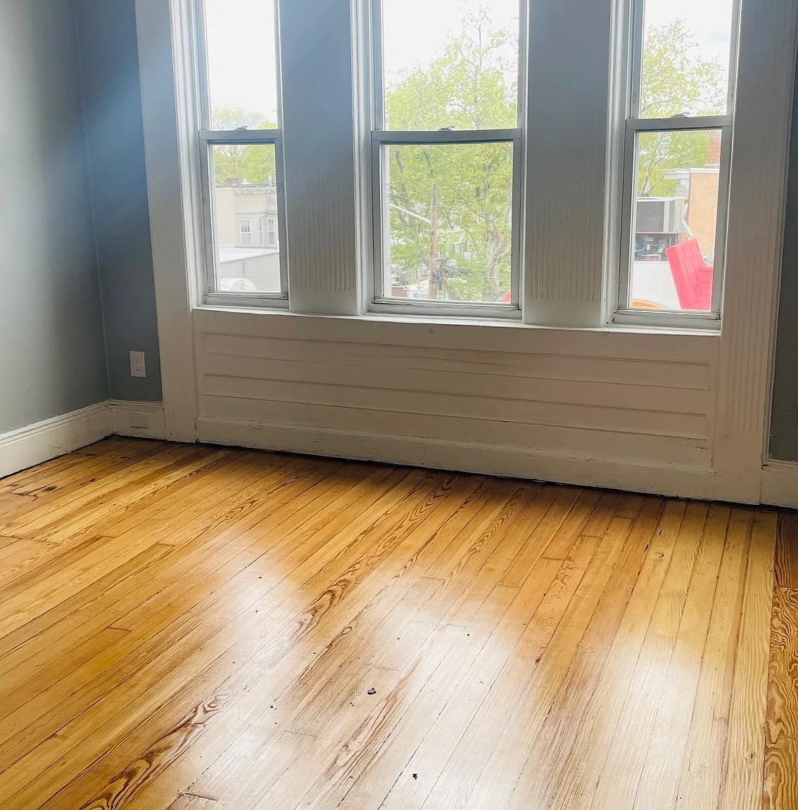 3 bed, 1.0 bath, $2,200 — Photo 2