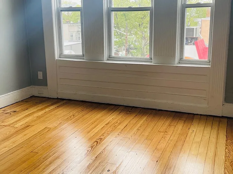 514 W Side Ave — Photo 2