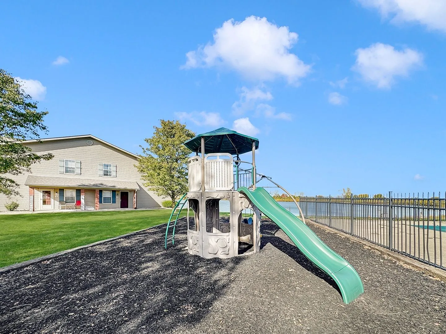 Discover Your Lakeside Haven in Greensburg, IN! — Photo 2