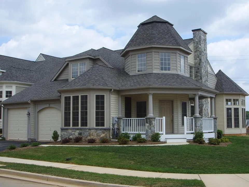 3017 Sanctuary Ln