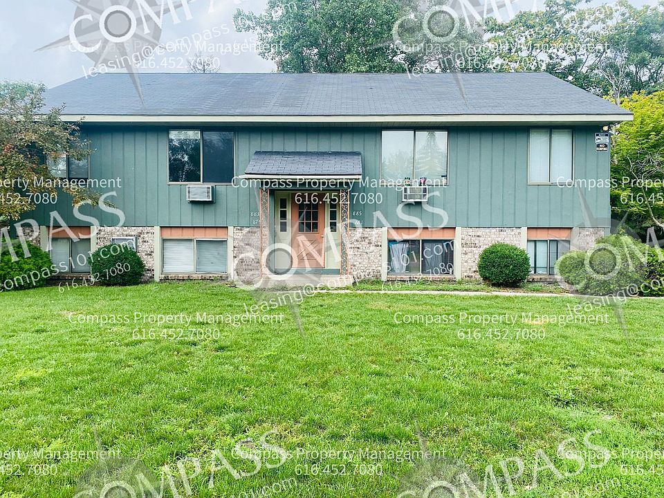 1st image of 879 Hardwick Dr SE #879