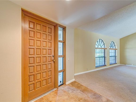 3rd image of 13906 Oberlin Manor Way