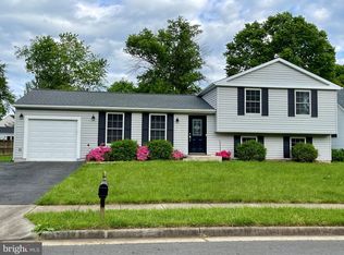 12905 Framingham Ct, Herndon, VA 20171