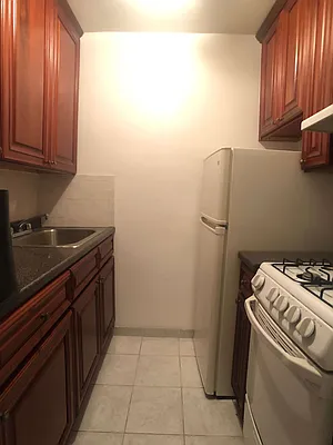 Rented by Kew Forest Realty Inc | media 9