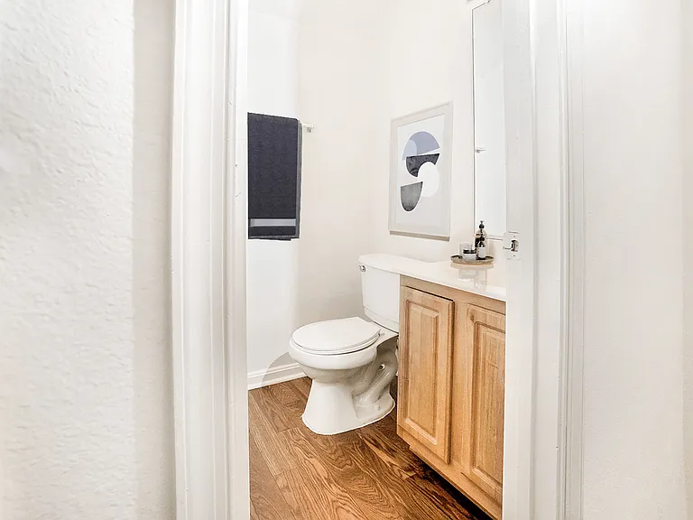 Riverside Manor Apartments — Photo 23