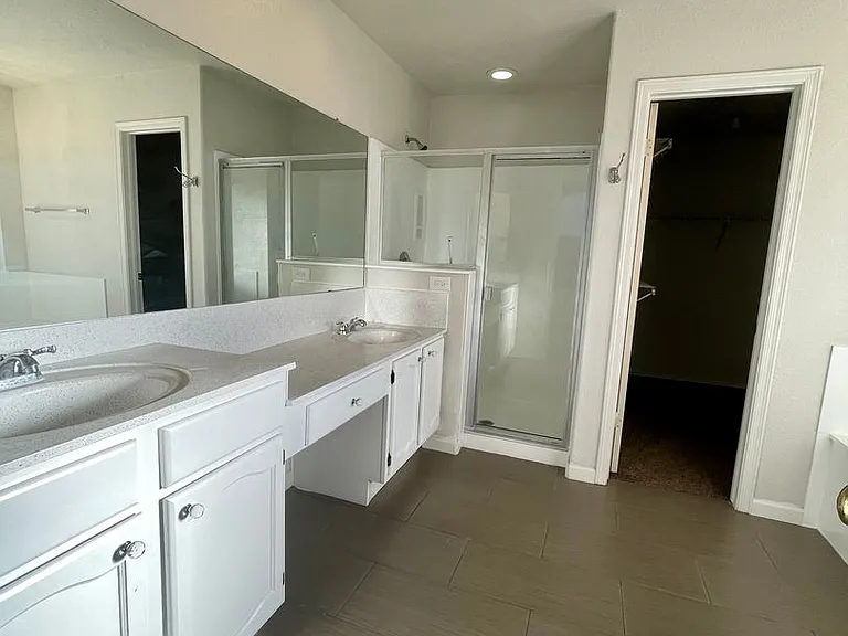 1482 W Elgin St — Photo 17