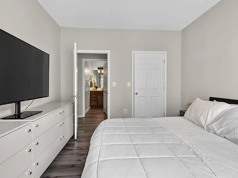 4854 Eisenhower Ave #249 — Photo 8