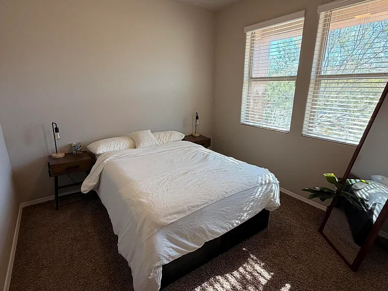 2031 Duke City St SE — Photo 9