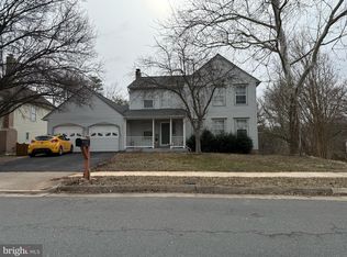 122 Seneca Ridge Dr, Sterling, VA 20164