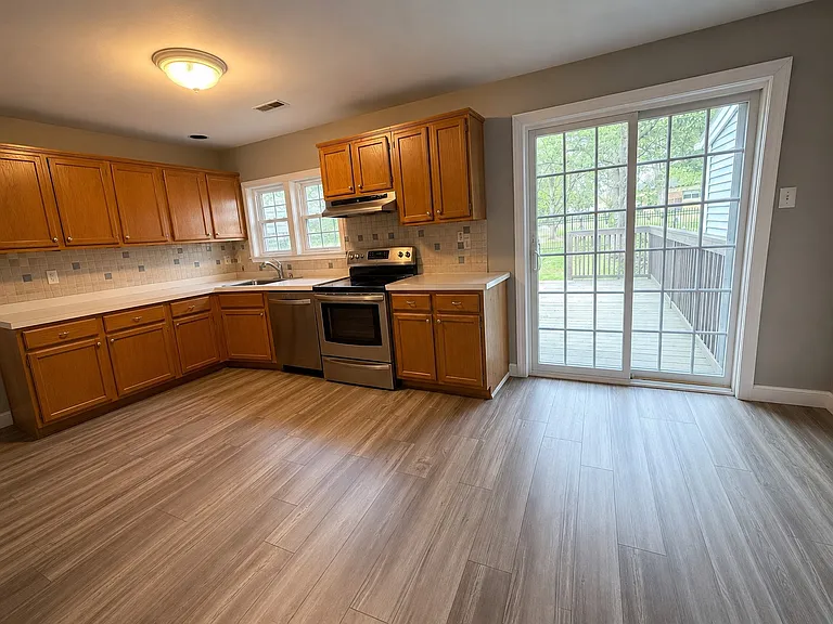 739 Orley Pl — Photo 3