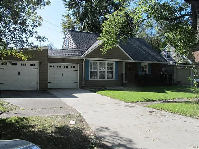1752 Venice Ave photo 1