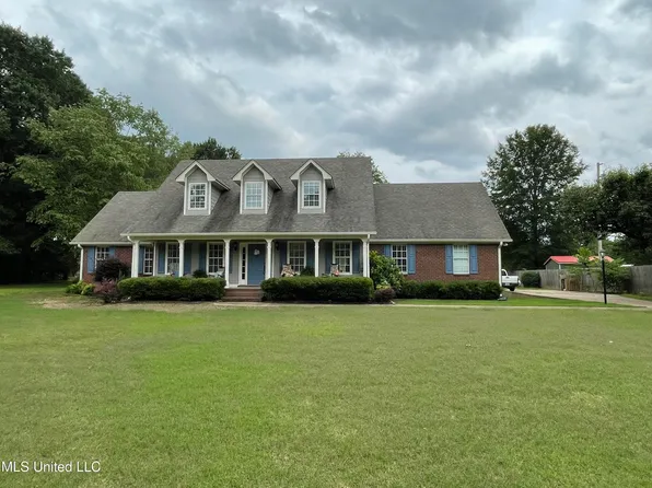 250 Sunnybrook Dr, Senatobia, MS 38668