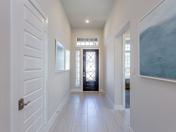47 Elander Blossom Drive Biscayne Entry
