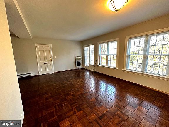 3rd image of 3211 Ravensworth Pl