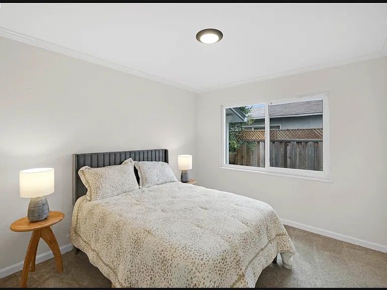 7 Newhall St — Photo 16