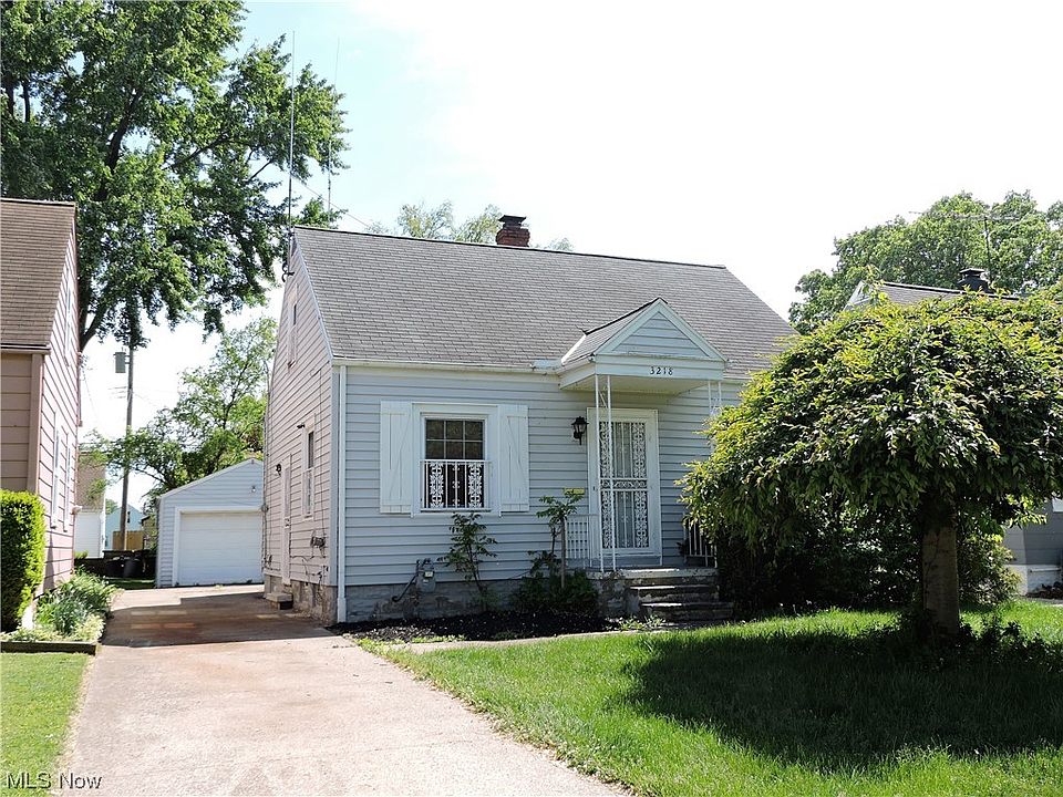 1st image of 3218 Lincoln St
