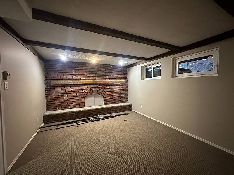 Peterborough Apartment for rent - 5 Bedrooms — photo 5