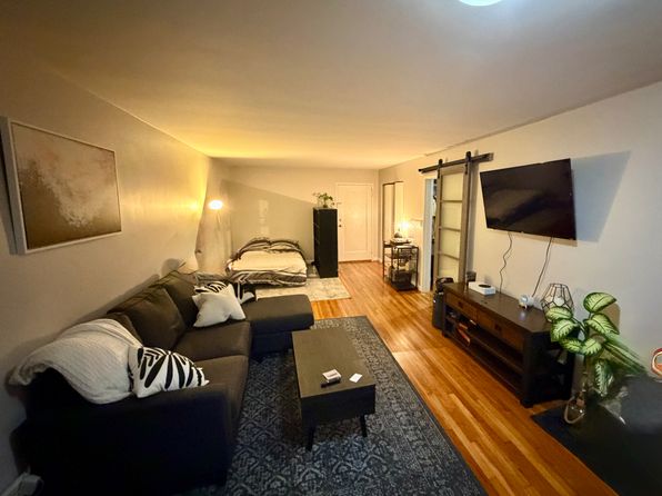 111 Lee Ave APT 302