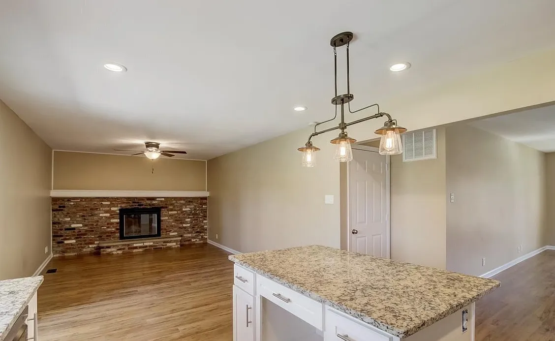 3 bed, 1531 sqft, $2,200 — Photo 3