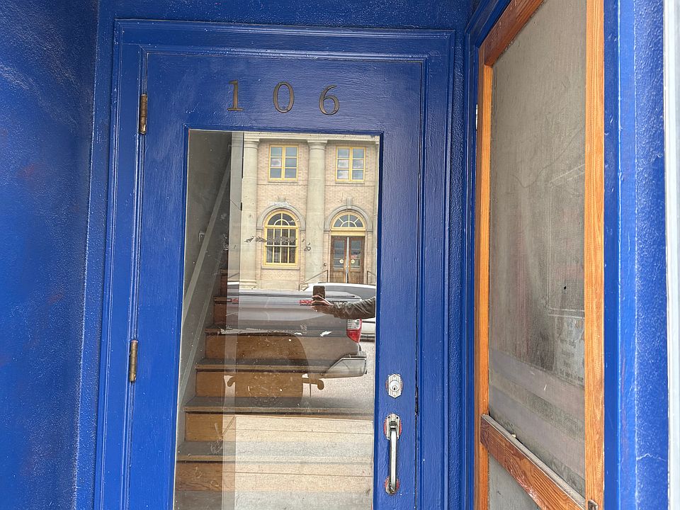 1st image of 106 2nd Ave N #1