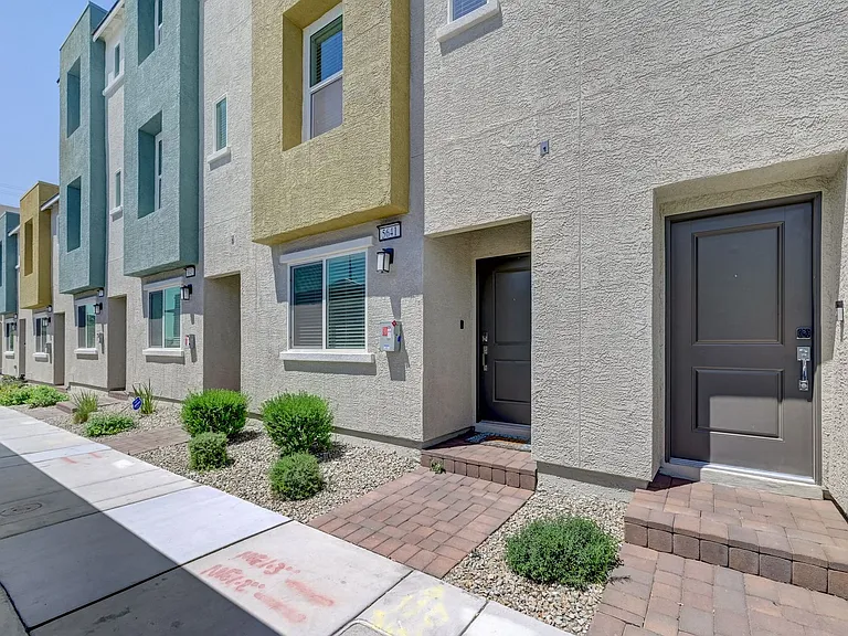 5641 Fathom Blue St — Photo 2