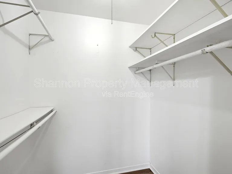 2501 Driscoll St — Photo 23