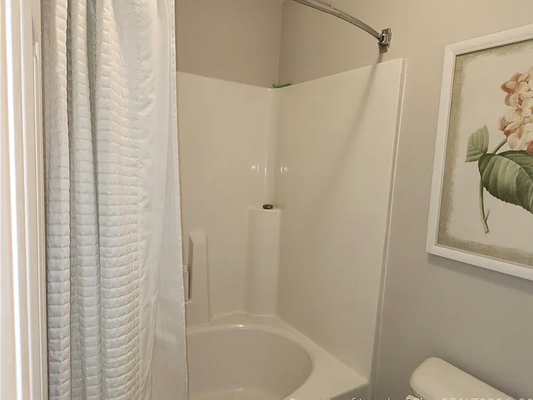 2412 Thorngrove Ct — Photo 12