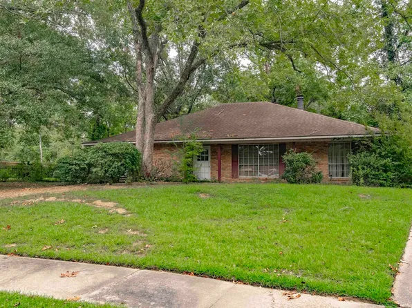 5408 Parkhill Ct, Baton Rouge, LA 70816