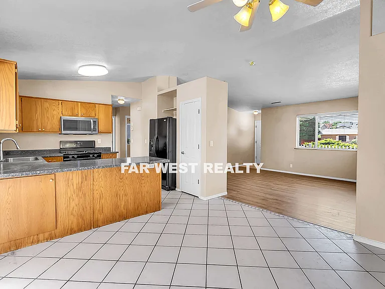 5725 N Pawnee Dr — Photo 9