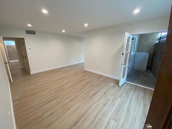 4th image of 4156 Tujunga Ave APT 3