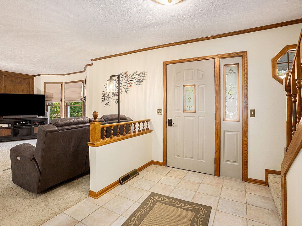 7393 Iron Dr, Hudsonville, MI 49426 | Zillow