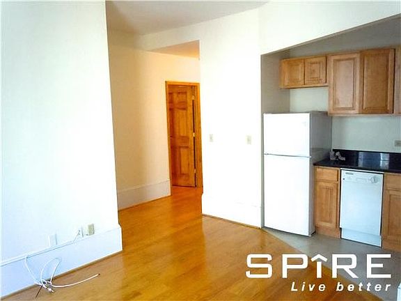 2nd image of 190 Claremont Ave APT 3A