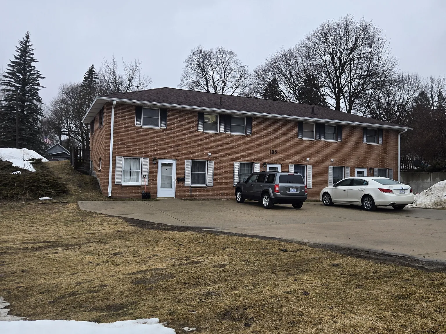 105 Hobart Street - 5 — Photo 1