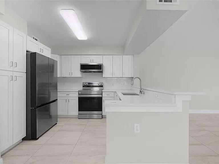 13929 Fairway Island Dr #818 — Photo 5