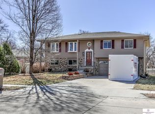 13905 Monroe St, Omaha, NE 68137