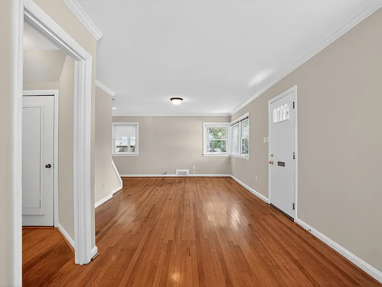 6410 Cavalier Dr — Photo 6